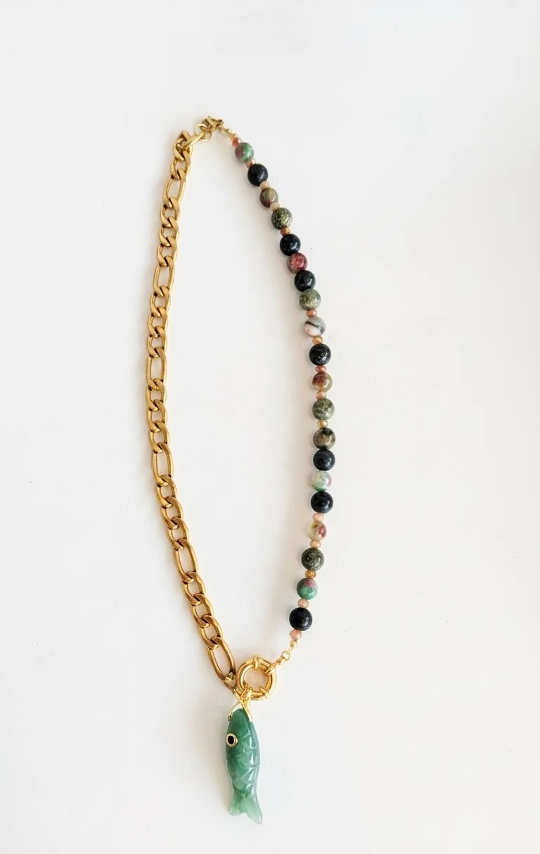 Amulet Jade Necklace — vista alternativa
